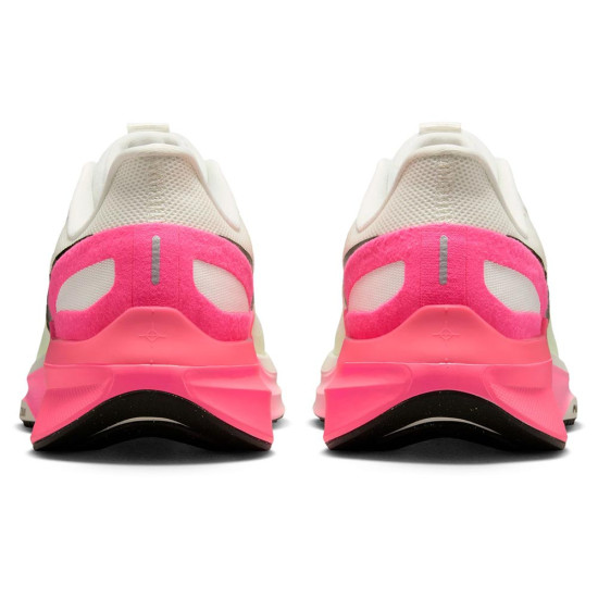 Nike Structure 25
